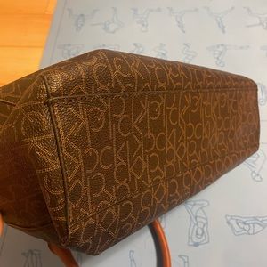 CALVIN KLEIN HUDSON MONOGRAM SATCHEL - BROWN